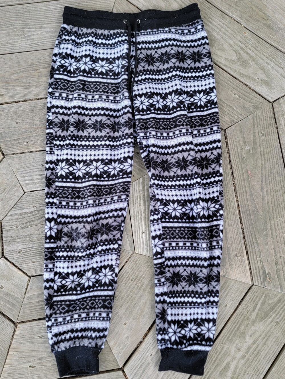 No Boundries jogger style fuzzy fleece drawstring pants - black white geometric